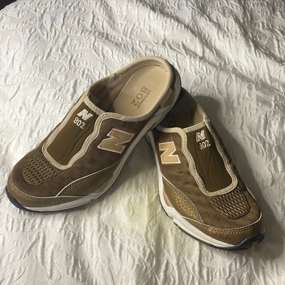 new balance slide sneakers